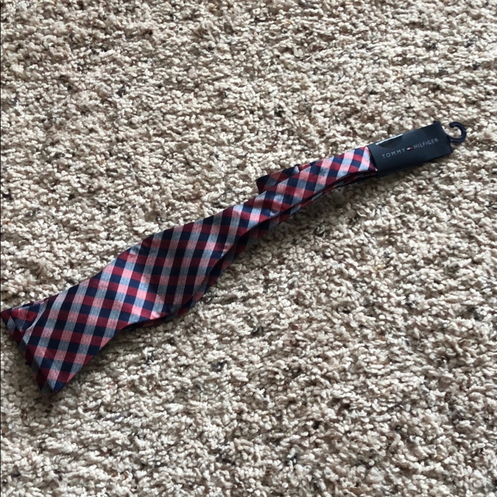 Tommy Hilfiger Bow Tie